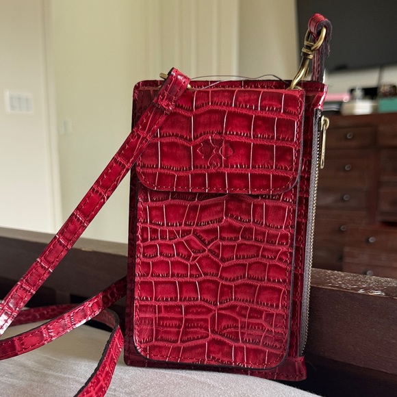 Patricia Nash Chiavella Leather Phone Crossbody RFID Wallet NWOT - Picture 2 of 10